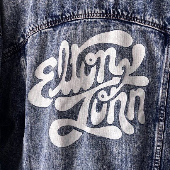 ELTON JOHN DENIM COTTON 2019 CONCERT TOUR JACKET. SIZE LARGE. GREAT CONDITION. - Picture 5 of 10